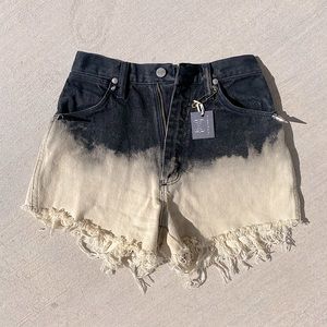WRANGLER Vintage Dip Dye Bleach Shredded Shorts ✝️✝️